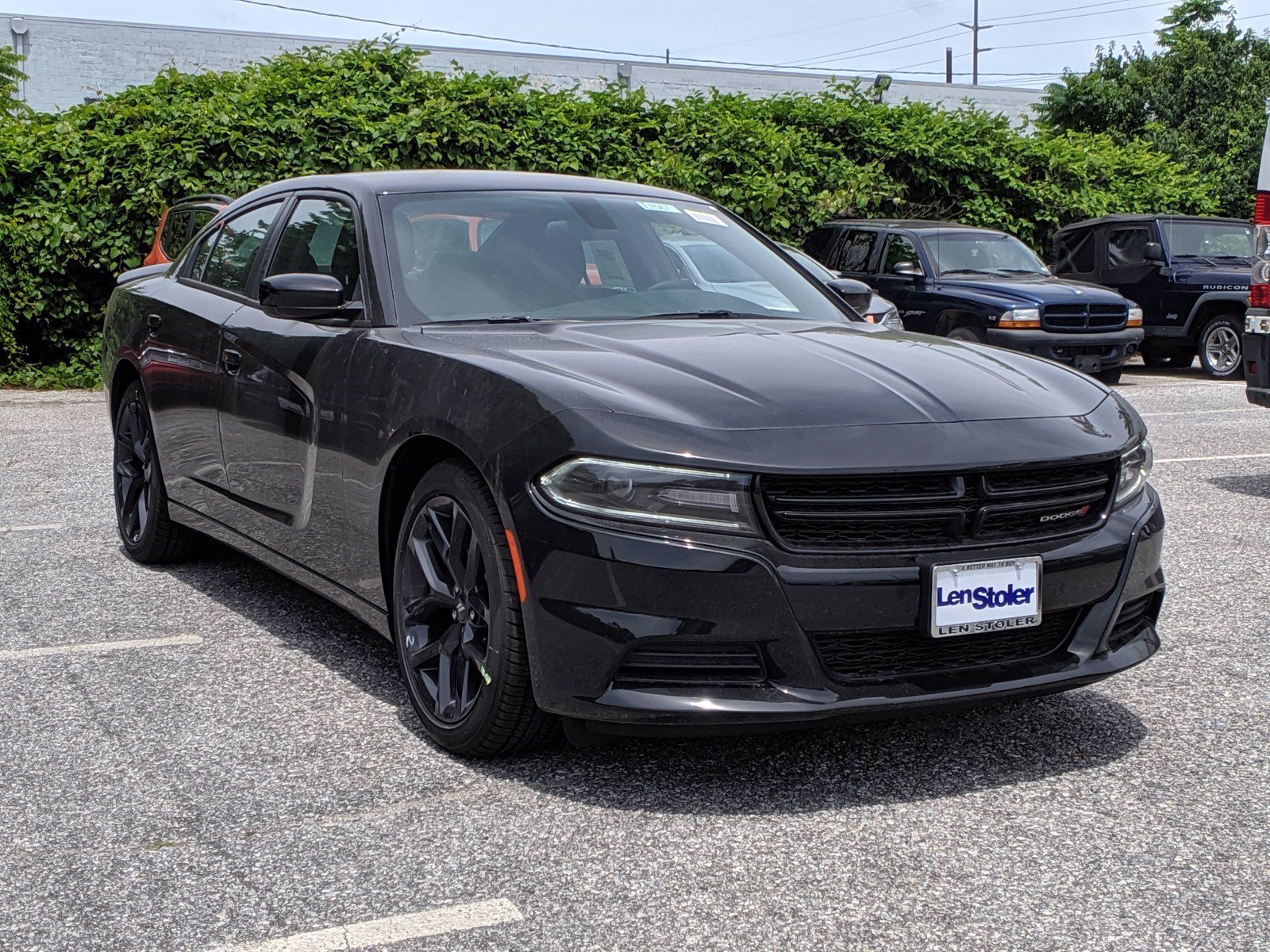 New 2020 DODGE Charger SXT RWD Sedan